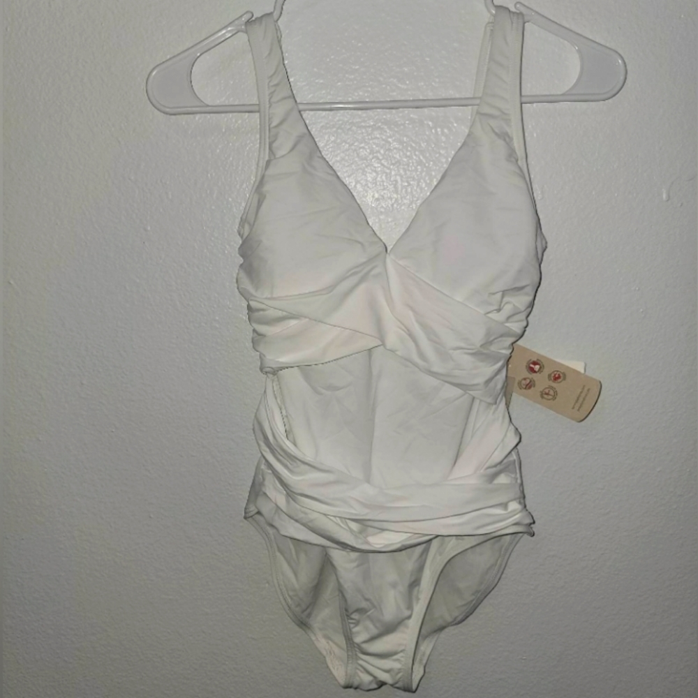 Tommy bahama one piece